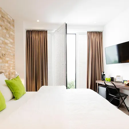 1st Floor 2 4* كولونيا