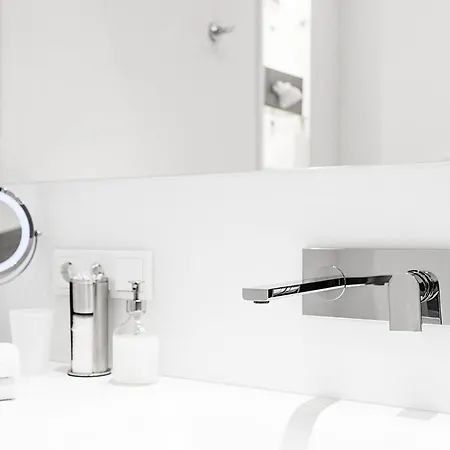 Отель 1st Floor 2 Кёльн