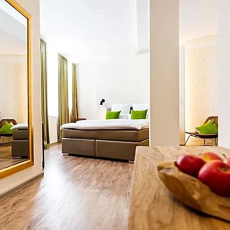 1st Floor 2 Отель 4*