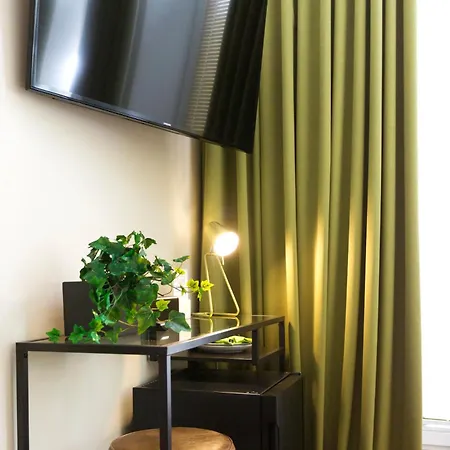 Hotel 1st Floor 2 4*