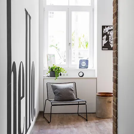 1st Floor 2 Szálloda 4*