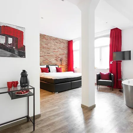 1st Floor 2 Hotell