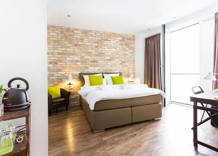 Hotel 1st Floor 2 4*